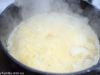 das dampfende Kartoffelgratin im Dutch Oven