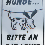 Schild Hunde an die Leine