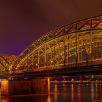Köln Hohenzollernbrücke und Dom bei Nacht
