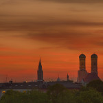 Sonnenuntergang über der Skyline von München