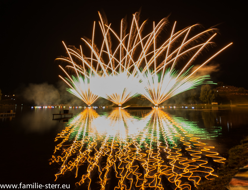 Feuerwerk beim imPark Sommerfestival 2015 im Olympiapark München