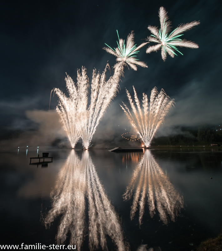 Feuerwerk beim imPark Sommerfestival 2015 im Olympiapark München