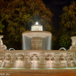 Wittelsbacherbrunnen in München bei Nacht