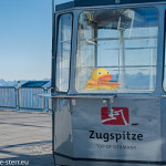 Gummi-Ente Renate auf der Zugspitze