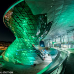 Die BMW Welt grün beleuchtet zum St. Patrick's Day