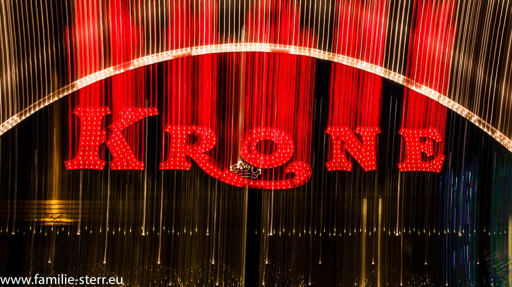Leuchtschrift am Circus Krone Bau in München