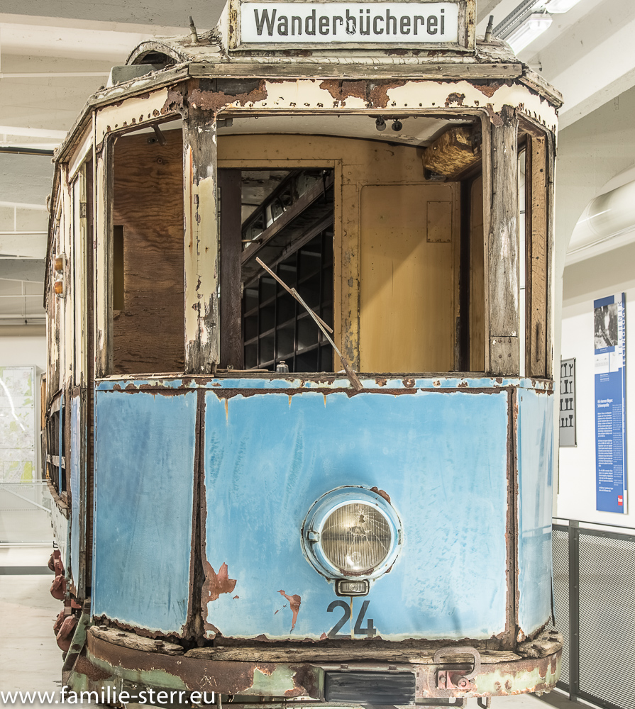 Uralte Straßenbahn im MVG - Museum