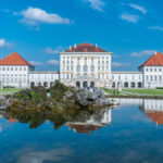 Blick vom Schlosspark auf das Schloss Nymphenburg