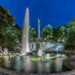 Der Friedensengel in München bei Nacht