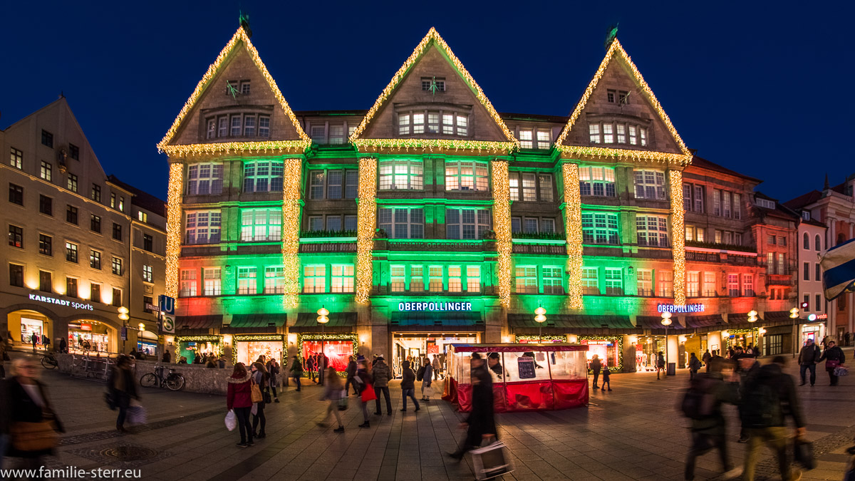 weihnachtliche beleuchtetes Kaufhaus Oberpollinger in München