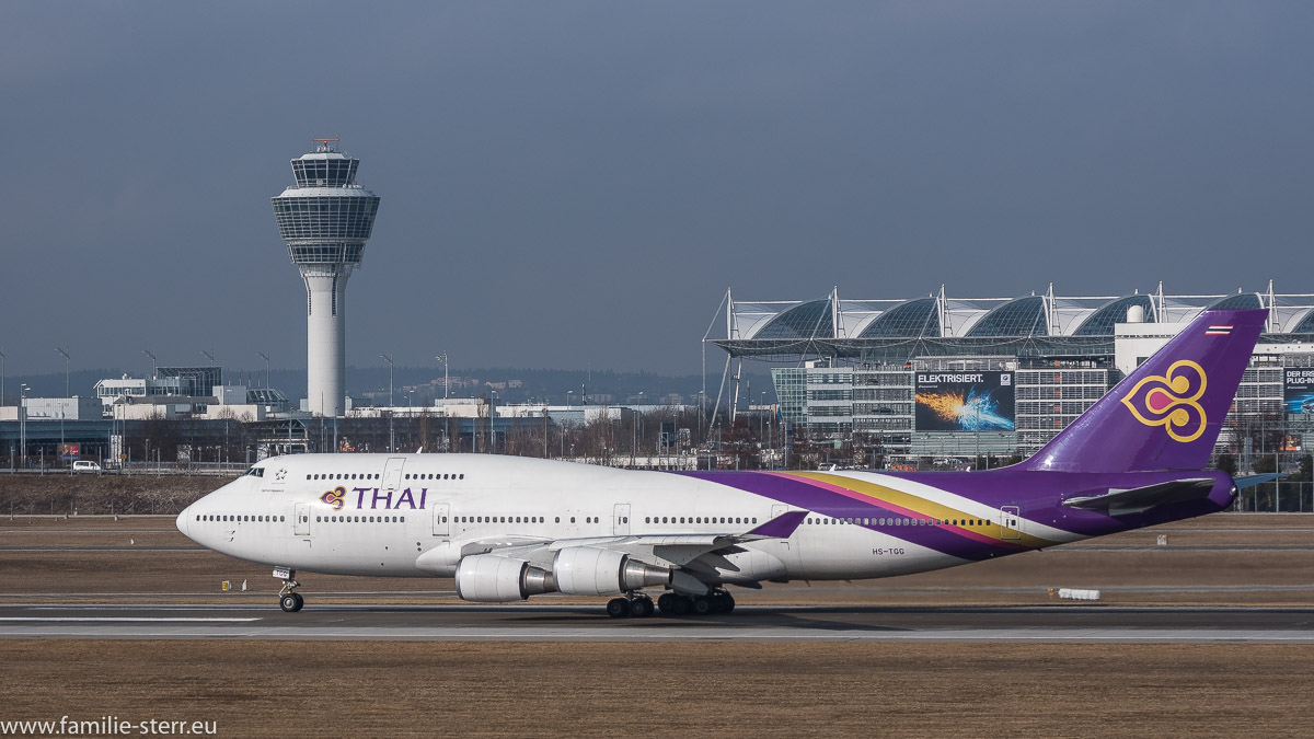 Boeing 747-400 Jumbo der Thai startet am Flughafen München