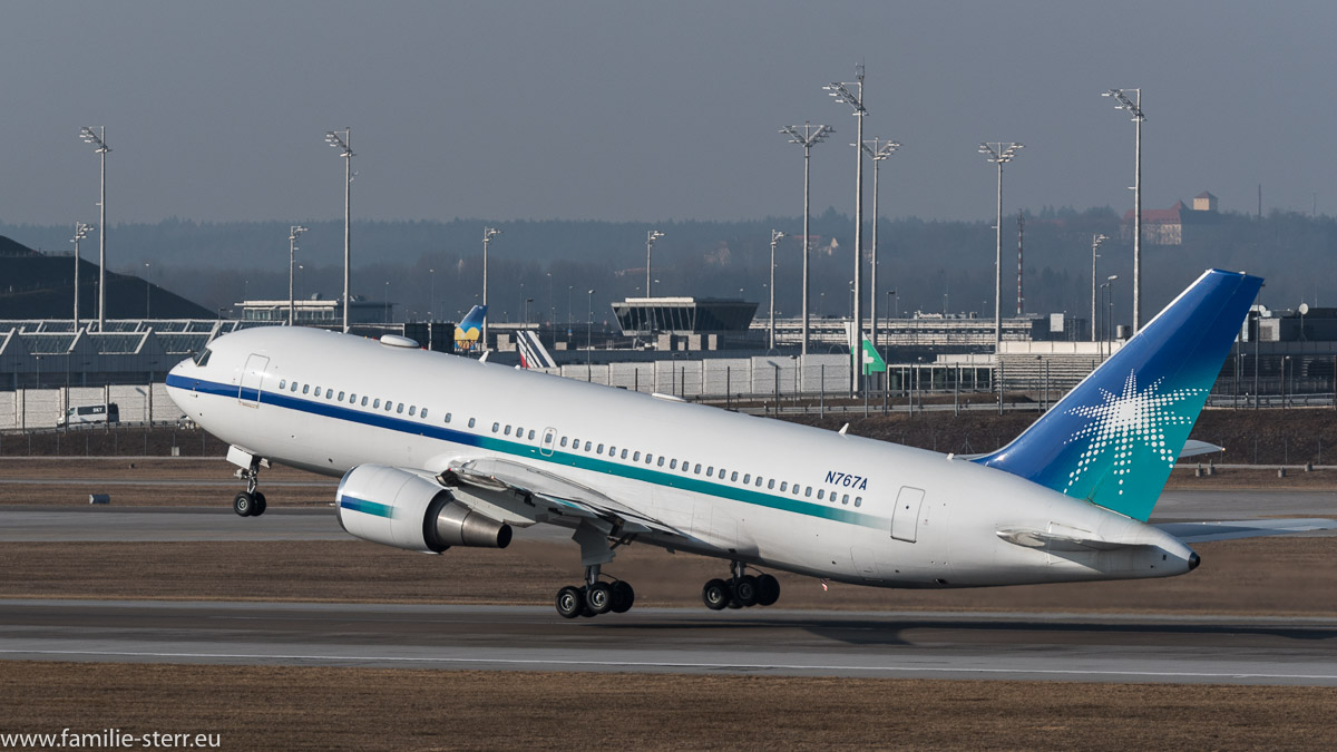 Boeing 767 N767A beim Start am Flughafen München