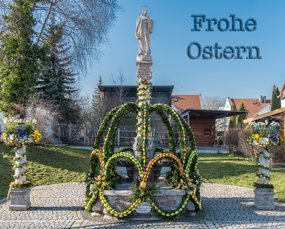 Frohe Ostern / Osterbrunnen am Hofmarkplatz in Altenerding
