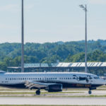 die Rockband Guns N'Roses landet am Flughafen München