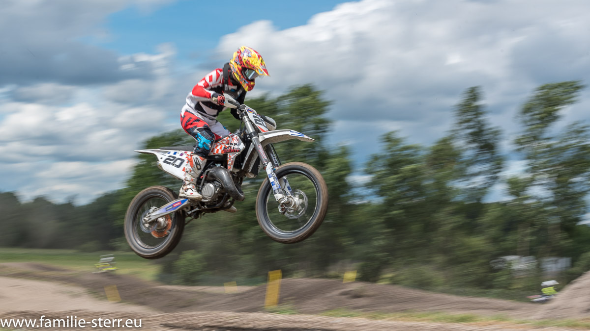 Motocross - Wettbewerb des MSC Freisinget Bär auf der Motocross - Anlage am Flughafen München