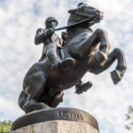 Bismarckstatue auf dem Brunnen am Wensauer Platz in München