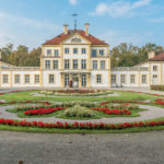 Das Jagdschloss Fürstenried bei München in der Morgensonne