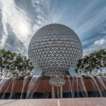 Brunnen vor dem Spaceship Earth am Eingang zu EPCOT Center