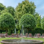 Brunnen in der Mitte des Konzertplatzes im Park Schloss Lichtenwalde