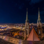 Panoramablick vom Turm der Kirche St. Paul in München über die Kirche und das Oktoberfest 2018 auf der Theresienwiese