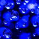 blaue Glaskugel - Detailaufnahme