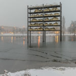 Gipfel im Regal - Schneefall am Münchner Messesee