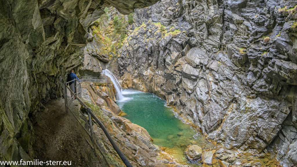 Rofflaschulcht bei Andeer / Schlucht des Hinterrheins in Graubünden