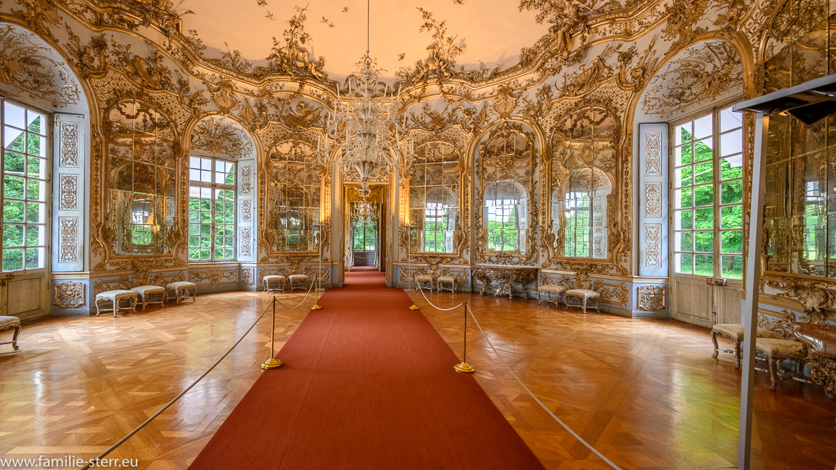 Spiegelsaal der Amalienburg im Park Schloss Nymphenburg