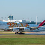 Airbus A380 A6-EEY Emirates in "EXPO 2010 Dubai" bei der Landung am Flughafen München