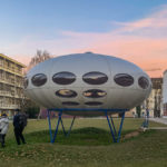 Futuro - Haus vor der Pinakothek der Moderne in München