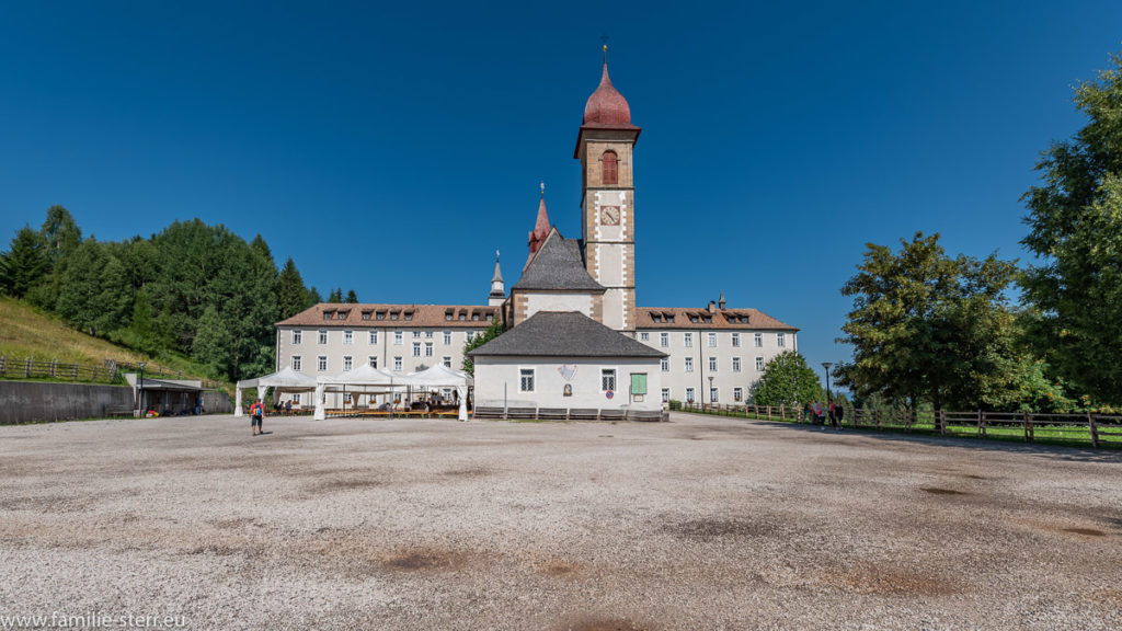 Innenhof des Konvents Maria Weißenstein