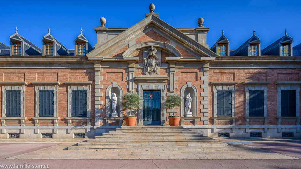 Eingang zum Palauet Alebniz am Montjuïc in Barcelona