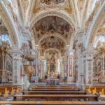 Hauptschiff der Basilika Mariä Himmelfahrt im Barockstil, Kloster Neustift bei Brixen, Südtirol