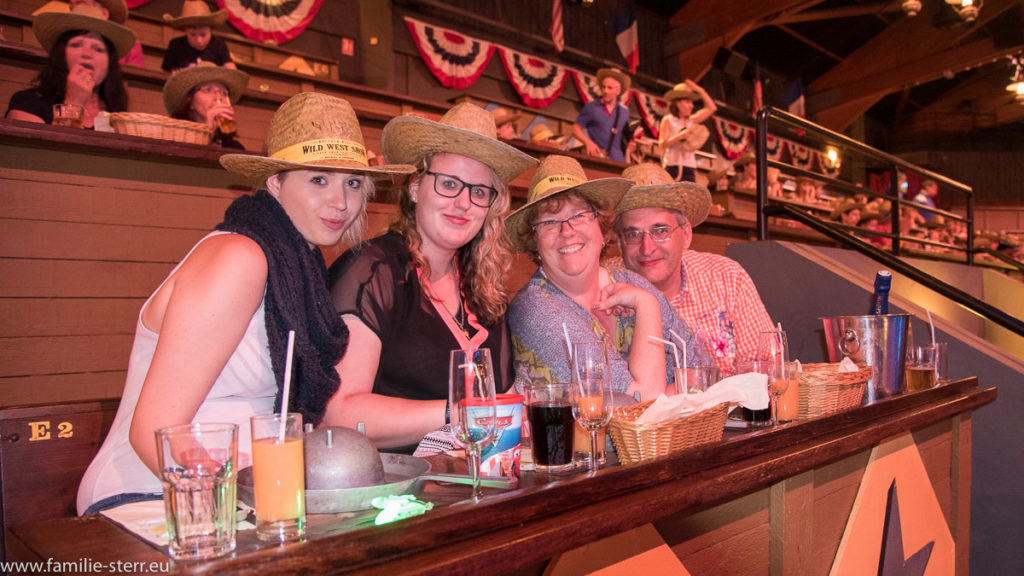 Familie Sterr bei Buffalo Bills Wild West Show - Disneyland Paris