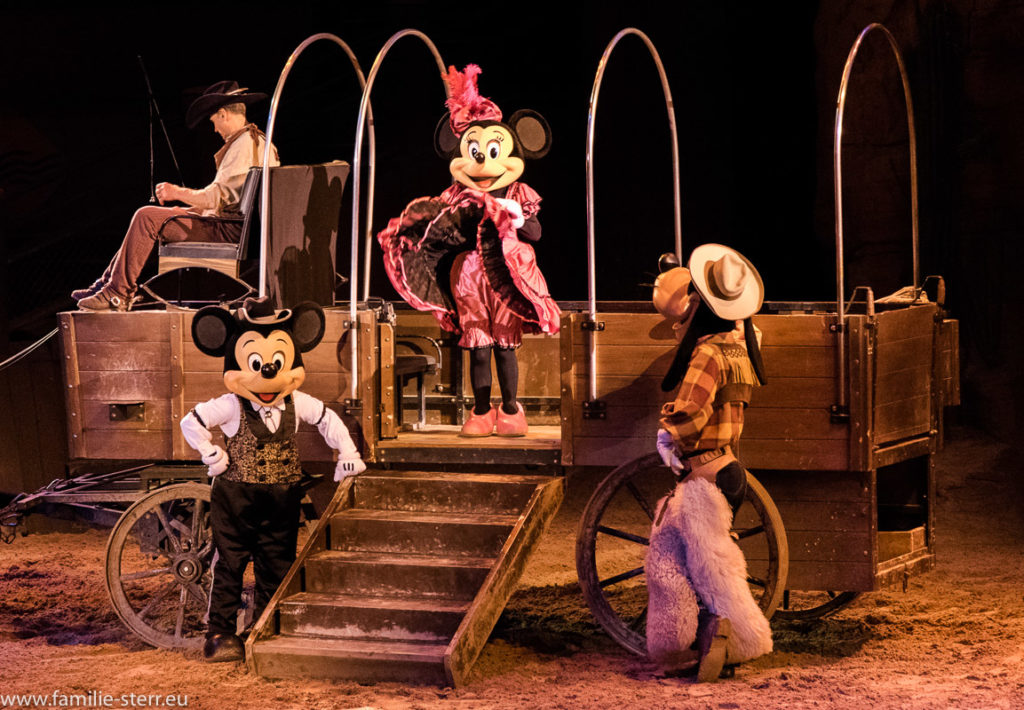 Disney - Charaktere auf einem Chuck - Wagon Buffalo Bills Wild West Show - Disneyland Paris