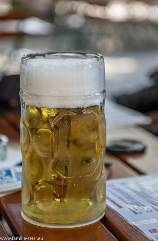 Maß Radler im Münchner Hirschgarten