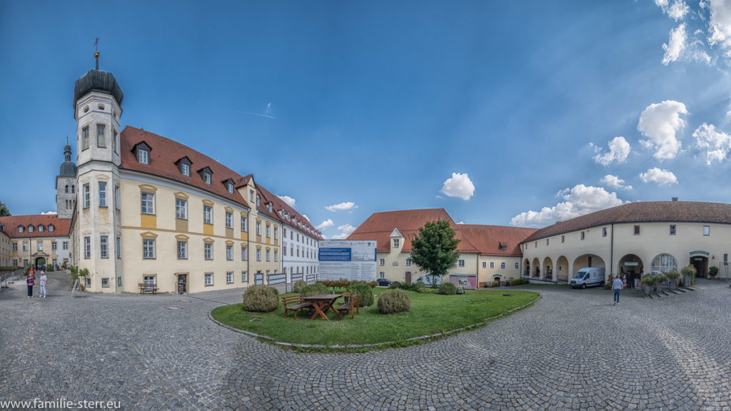 Innenhof Benediktinerabtei Plankstetten