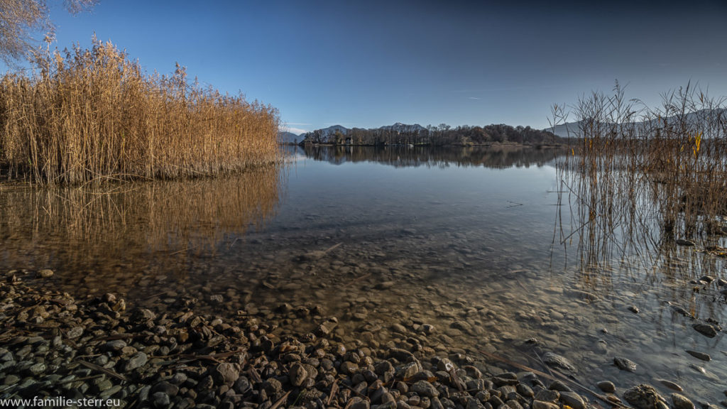 Blick von der Spitze von Urfahrn auf die Herreninsel