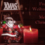Rocking Santa wünscht frohe Weihnachten