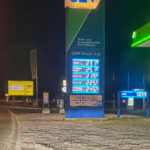 Preistafel an der Tankstelle in Hallbergmoos mit den extrem hohen Spritpreisen zur Zeit
