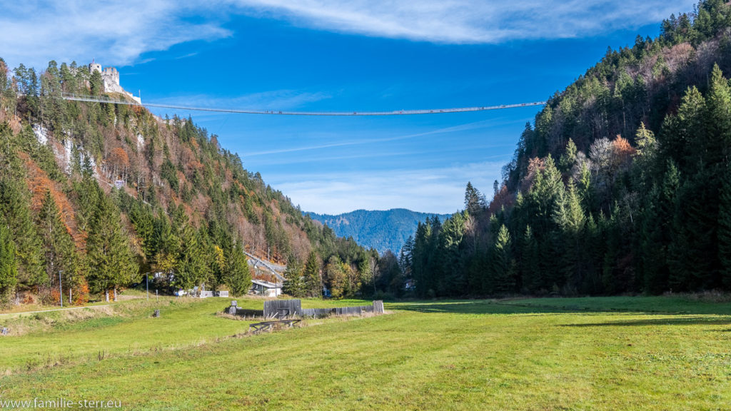 Fußgängerbrücke Highline 170 zwischen Schloss Ehrenberg und Fort Claudia bei Reutte in Tirol
