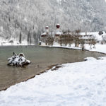 winterliche Landschaft vor der Halbinsel St. Batholomä am Königssee