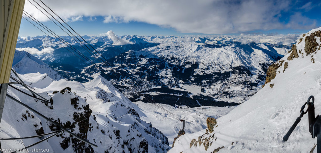 schneebedeckte Landschaft bei Lenzerheide in der Schweiz