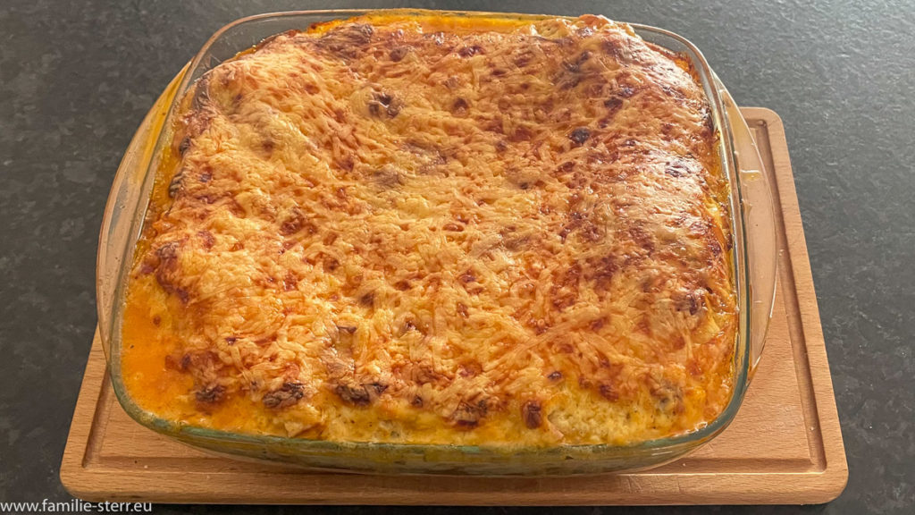goldbraune Käsekruste auf einer selbstgemachten Lasagne