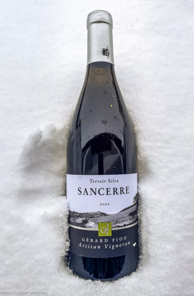 Flache Sancerre von Gerard Fiou Jahrgang 2022 zur Kühlung im Schnee