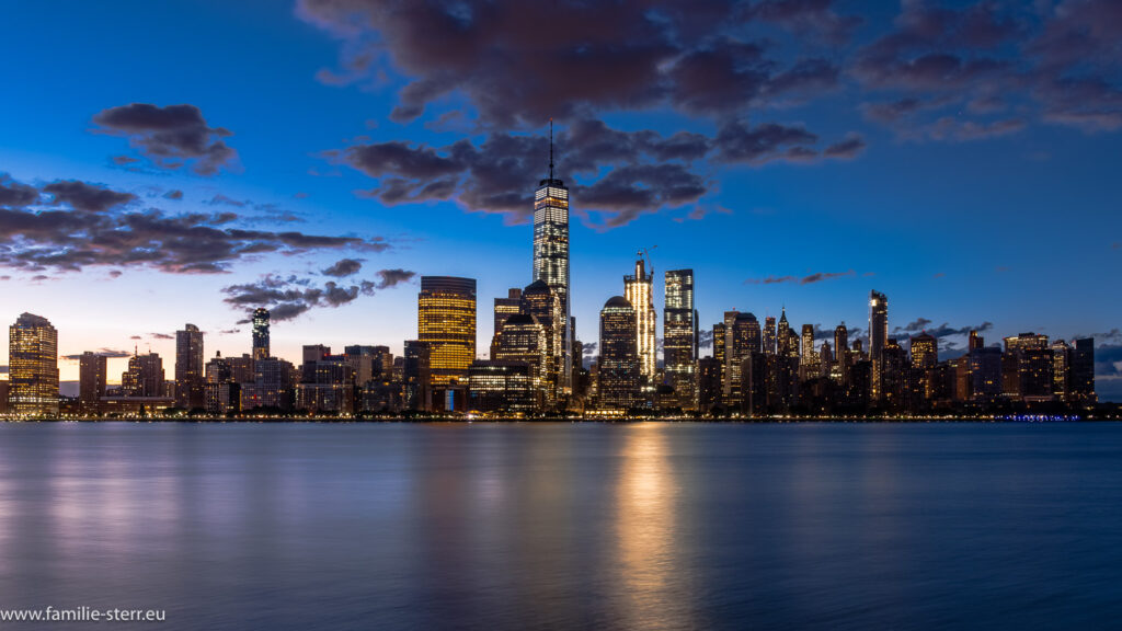 Blick vom Hyatt Jersey City on the Hudson auf Downtown New York