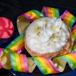 ein Kokos - Krapfen der Bäekerei Neulinger aus München