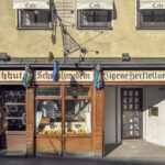 die besten Münchner Schmalznudel gibt es hier - im Cafe Frischhut direkt neben dem Münchner Viktualienmarkt
