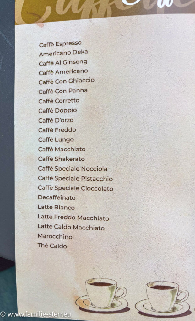 eine Seite aus der Karte der Caffeteria del Corso in Palermo mit unzähligen Kaffee - Variationen